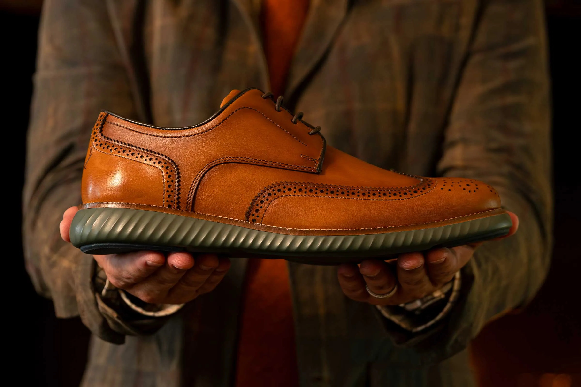 Countryaire Calf Leather Wingtip - Pecan