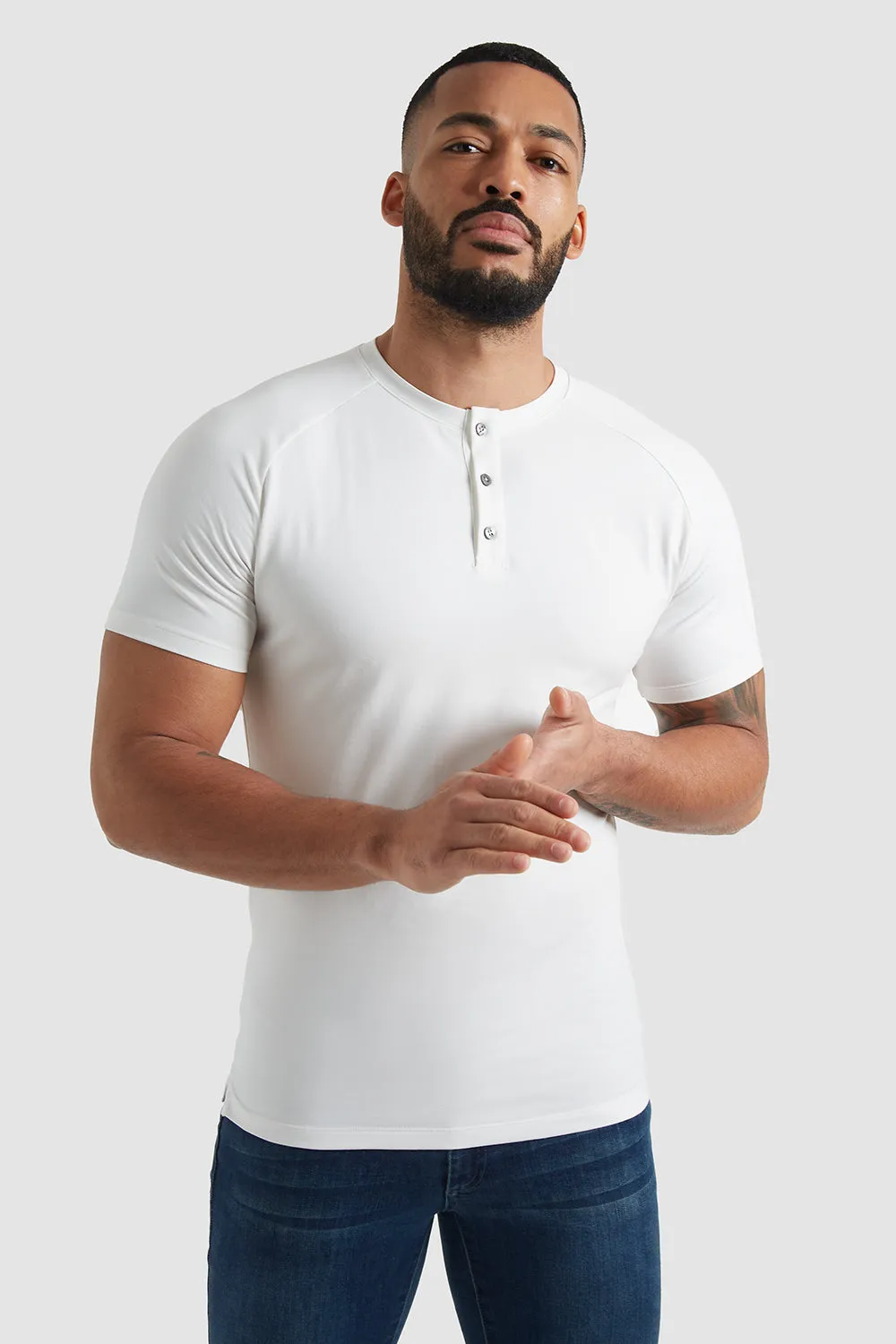 Everyday Henley T-shirt In White