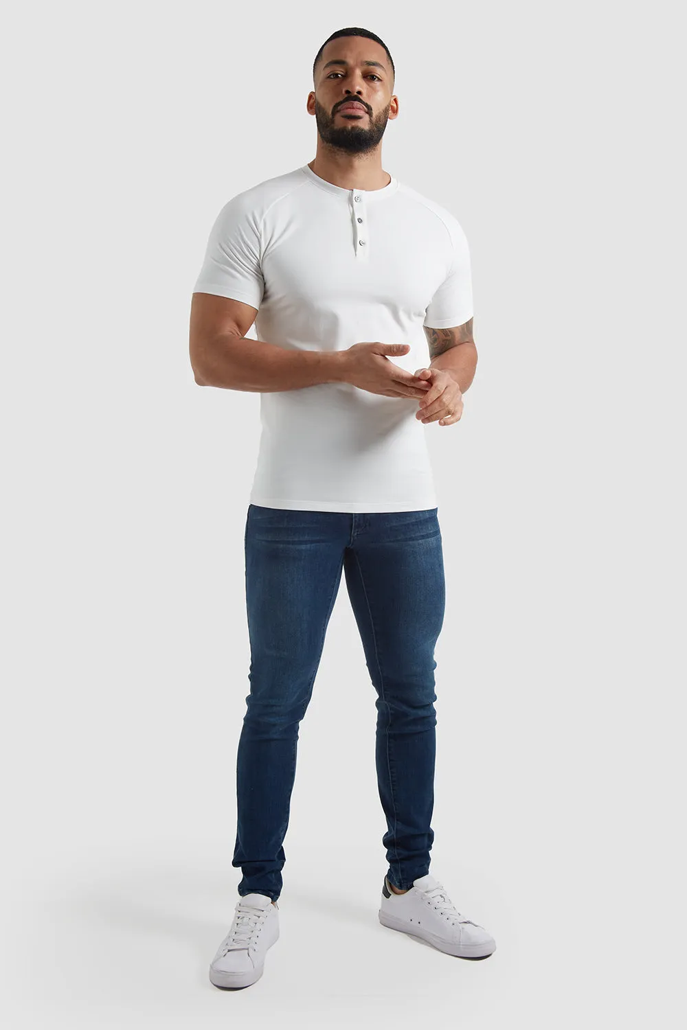 Everyday Henley T-shirt In White