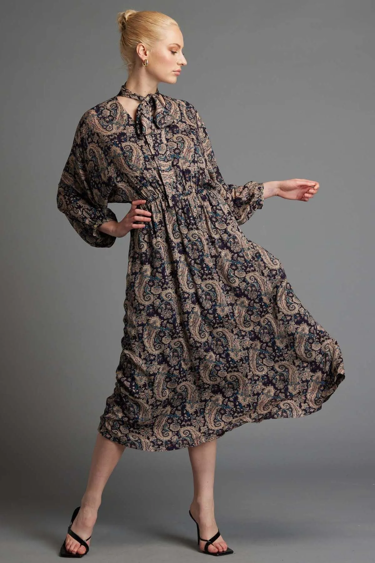 Fate   Becker Nightfever Bohemian Maxi Dress in Navy Paisley