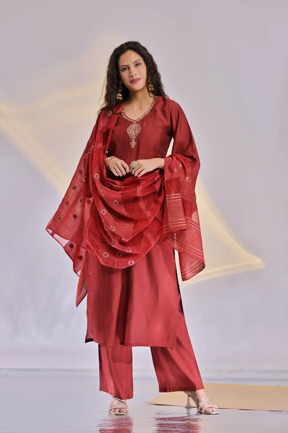 Majesty Alexa Silk  Kurta Set With Dupatta