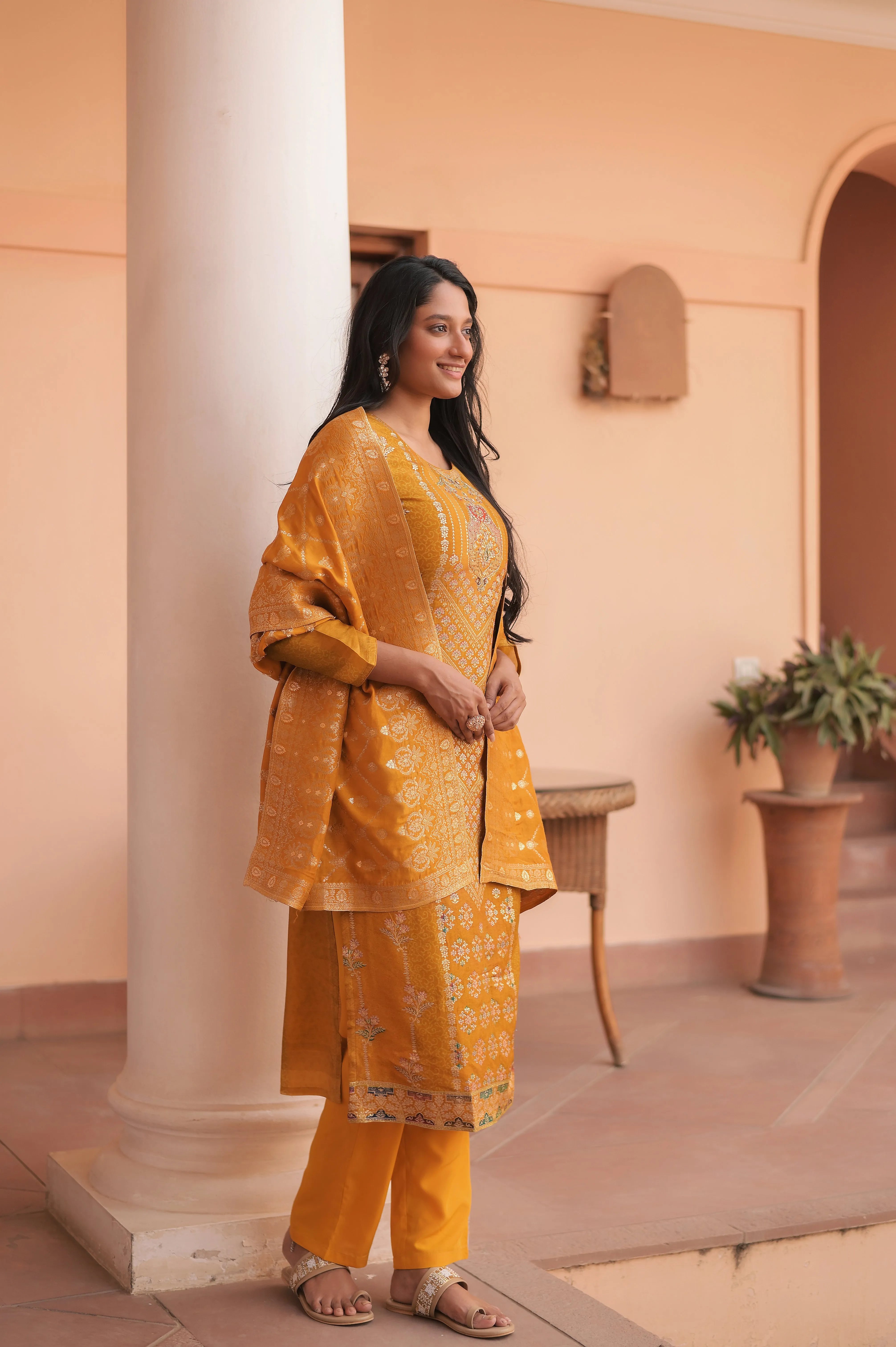 Mustard Radiance Zari Kurta Set With Dupatta